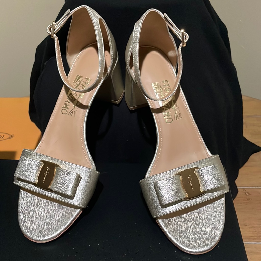 Elegant Silver Sandals With Bow Accent